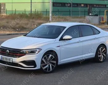 Volkswagen Jetta 2019 — photo 2