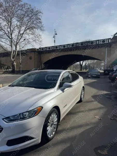 Ford Fusion 2016 — photo 2