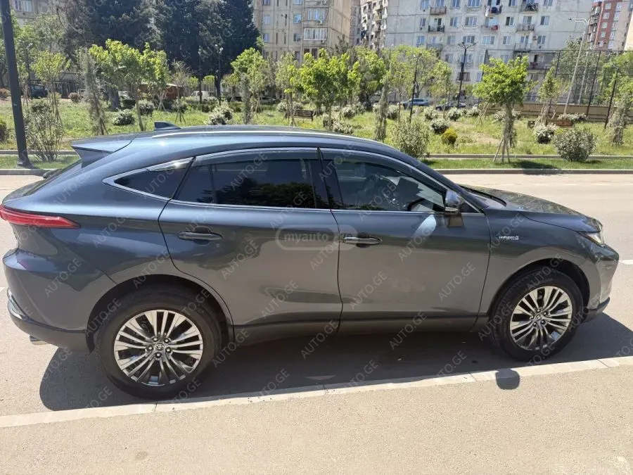 Toyota Venza 2021 — photo 2