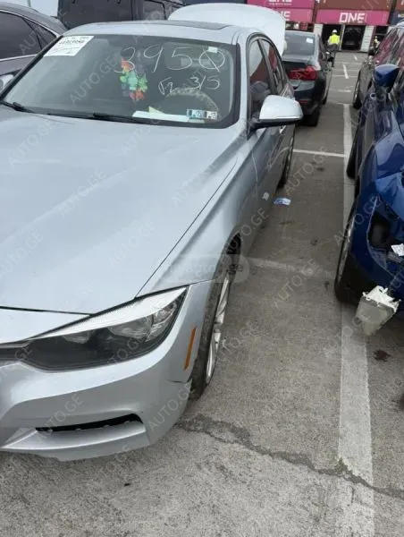 BMW 320 2016 — photo 2