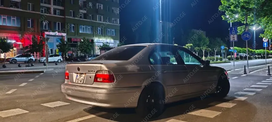 BMW 530 2001 — photo 2