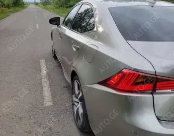 Lexus Is-300-Lexus 2019 — photo 2