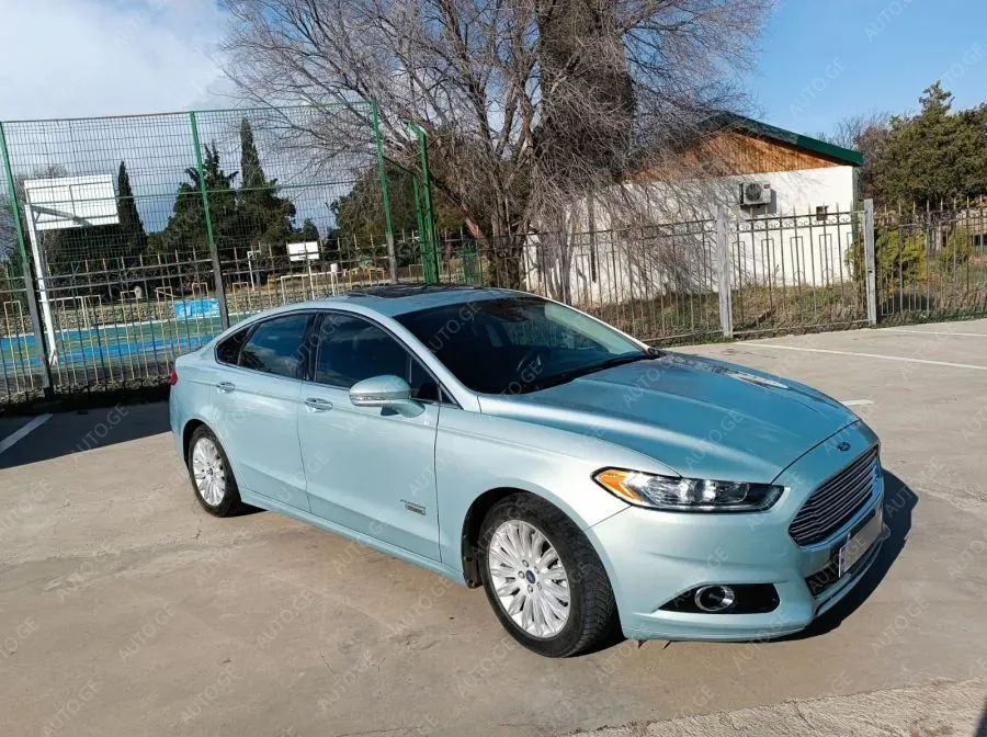 Ford Fusion 2013 — photo 2