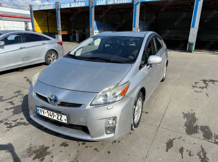 Toyota Prius 2010 — photo 2