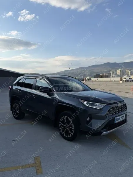 Toyota RAV4 2020 — photo 2