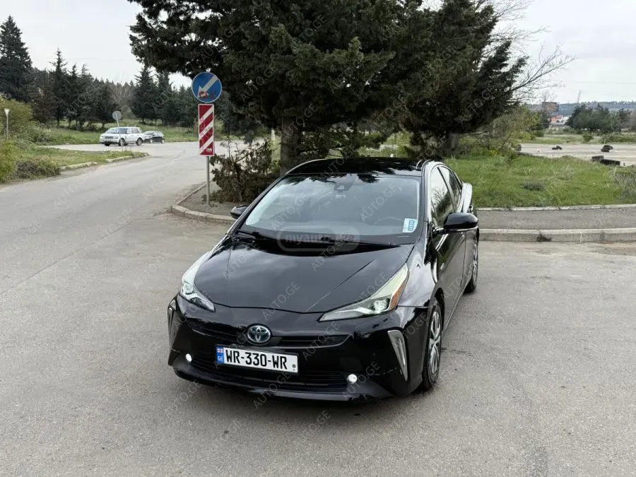 Toyota Prius 2020 — photo 2