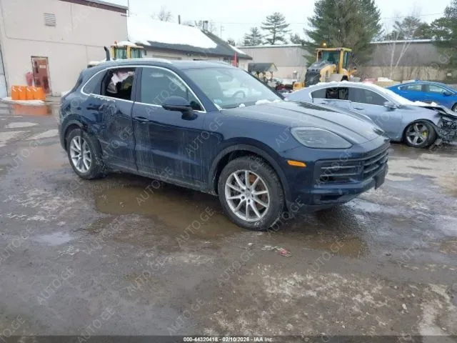 Porsche Cayenne 2024 — photo 2