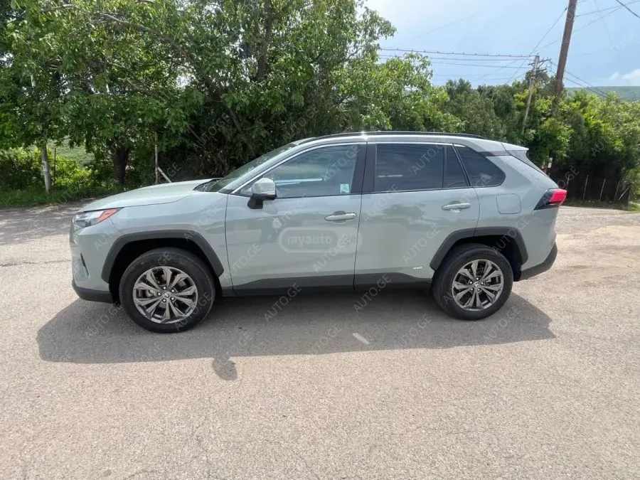 Toyota RAV4 2022 — photo 2