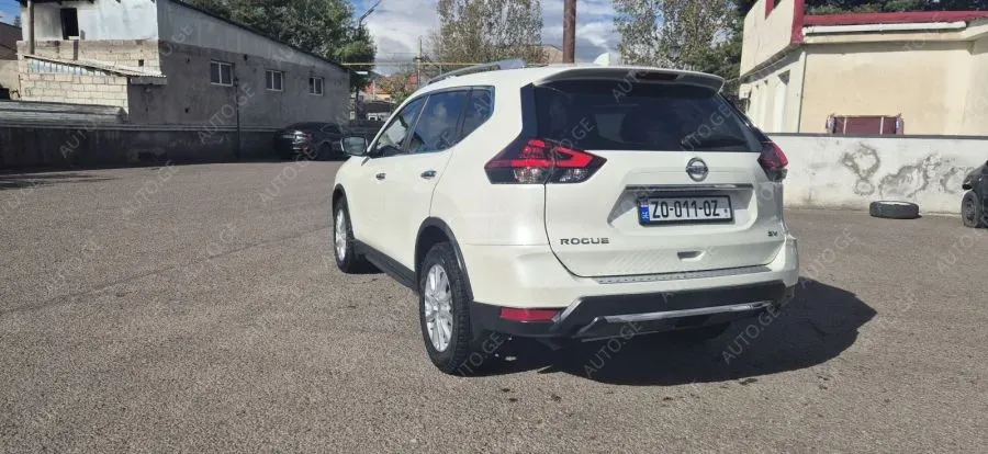 Nissan Rogue 2018 — photo 2