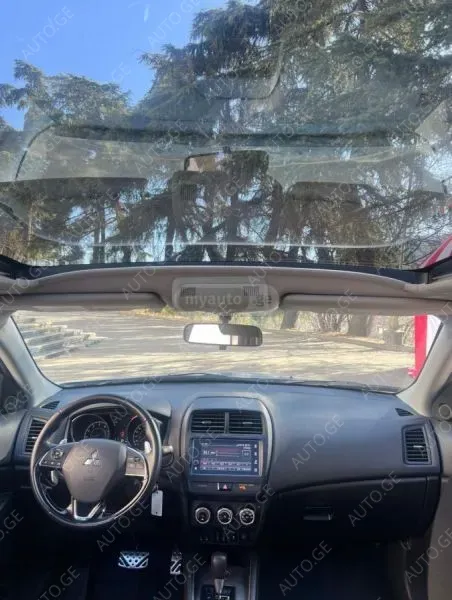 Mitsubishi Outlander-Sport 2018 — photo 2
