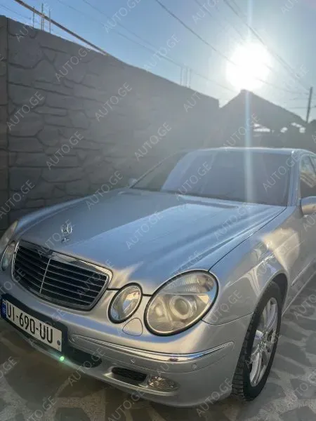 Mercedes-Benz E-270C 2004 — photo 2