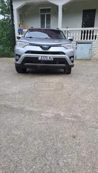 Toyota Rav4 2017 — photo 2
