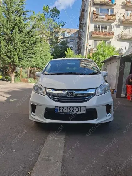 Honda Freed 2014 — photo 2