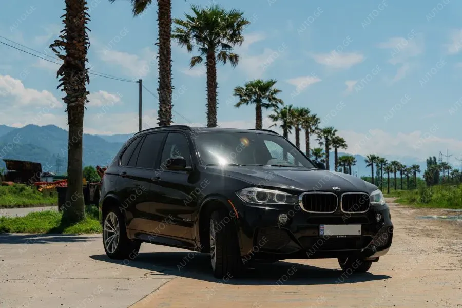 BMW M5 2015 — photo 2