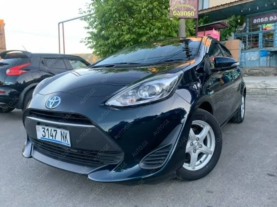 Toyota Aqua 2017 — photo 2