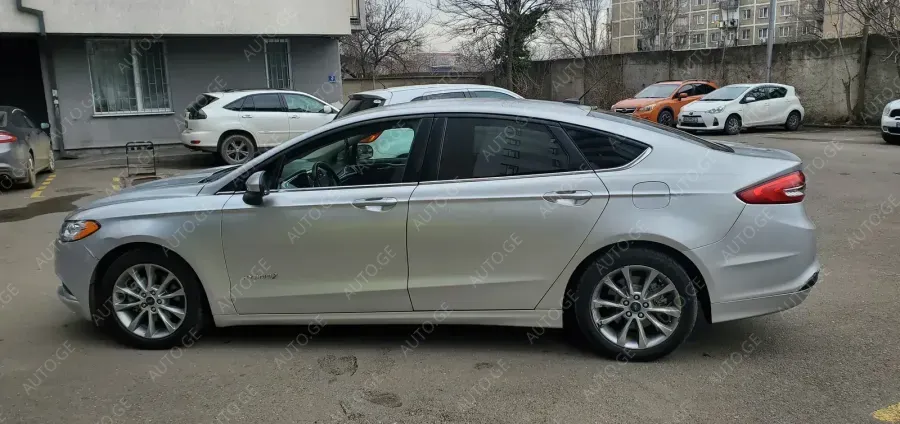 Ford Fusion 2017 — photo 2