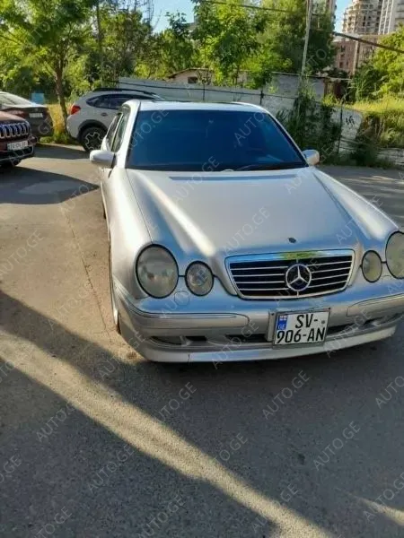Mercedes-Benz E-320C