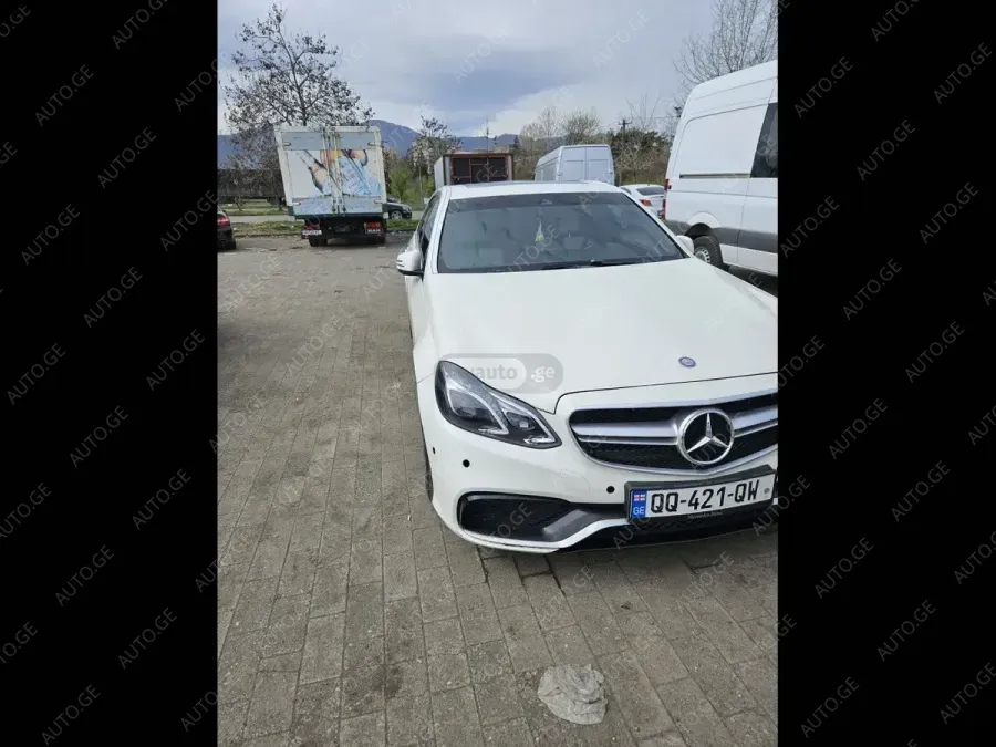 Mercedes-Benz E-350C 2015 — photo 2