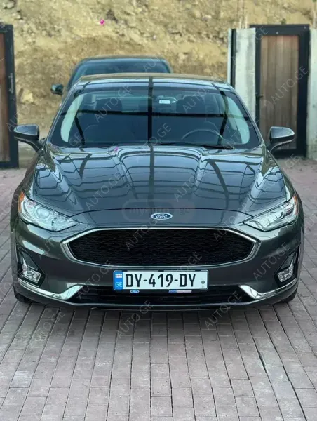 Ford Fusion 2017 — photo 2