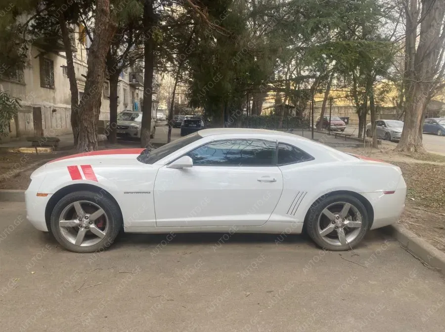 Chevrolet Camaro 2011 — photo 2