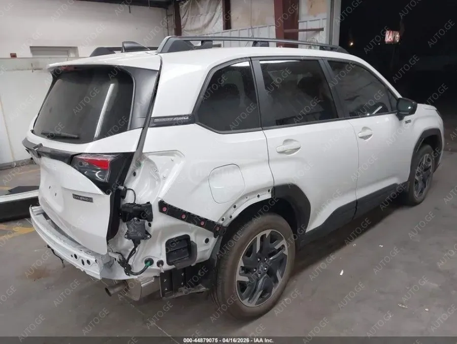 Subaru Forester 2025 — photo 2