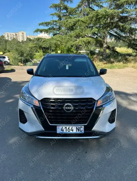 Nissan Kicks-Sr