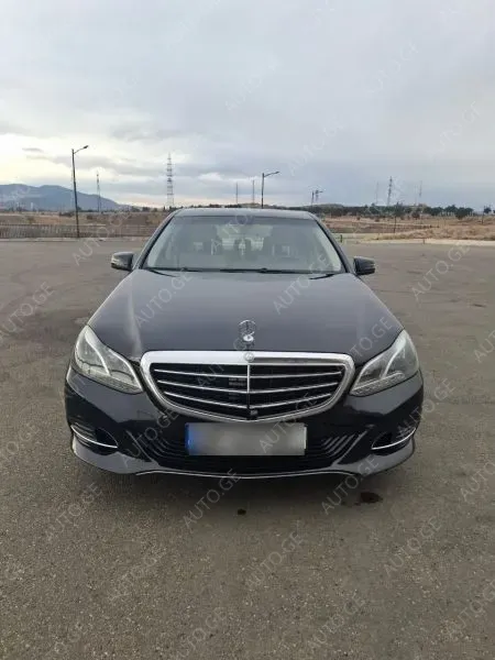 Mercedes-Benz E-350C 2013 — photo 2