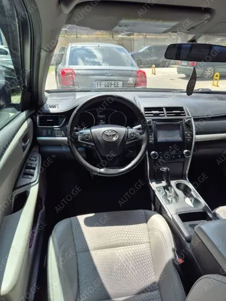Toyota Camry 2015 — photo 2