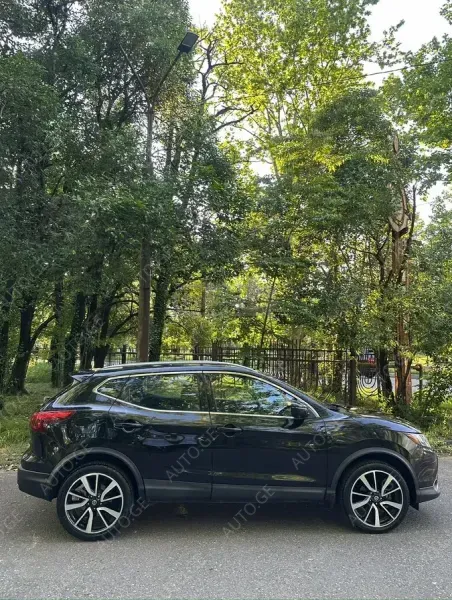 Nissan Rogue 2018 — photo 2