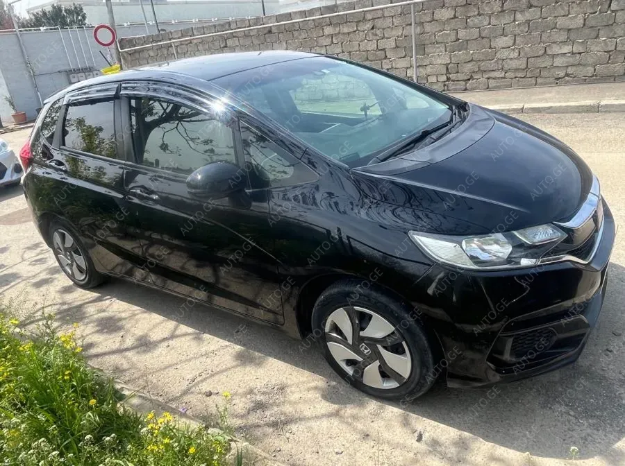 Honda Fit 2017 — photo 2