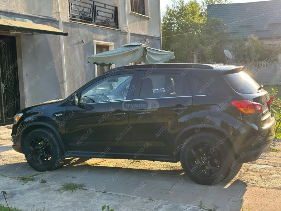 Mitsubishi Outlander Sport 2016 — photo 2