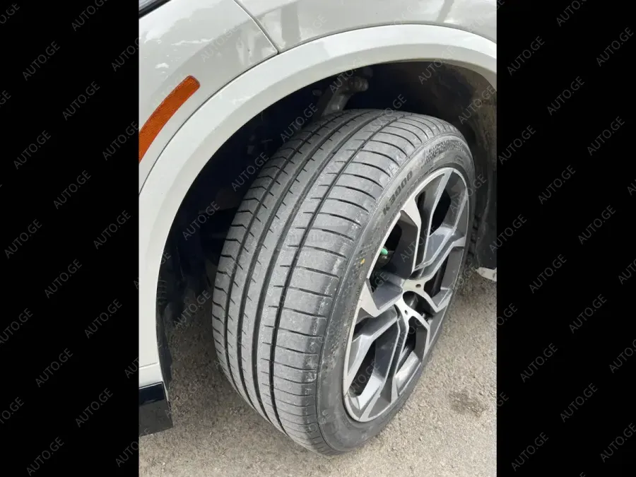 BMW X5 2022 — photo 2