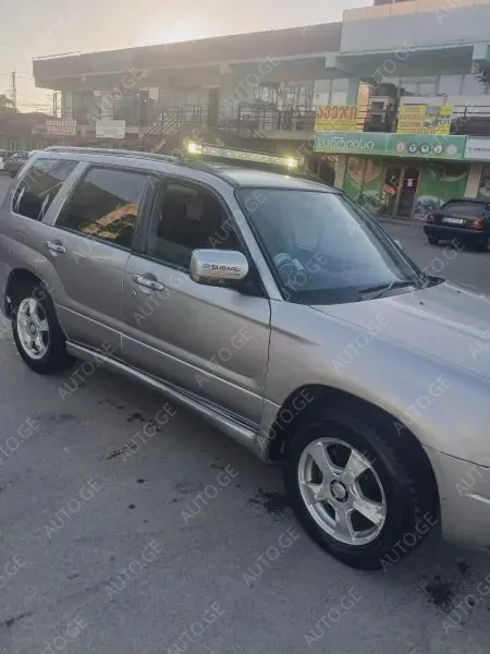 Subaru Forester 2005 — photo 2
