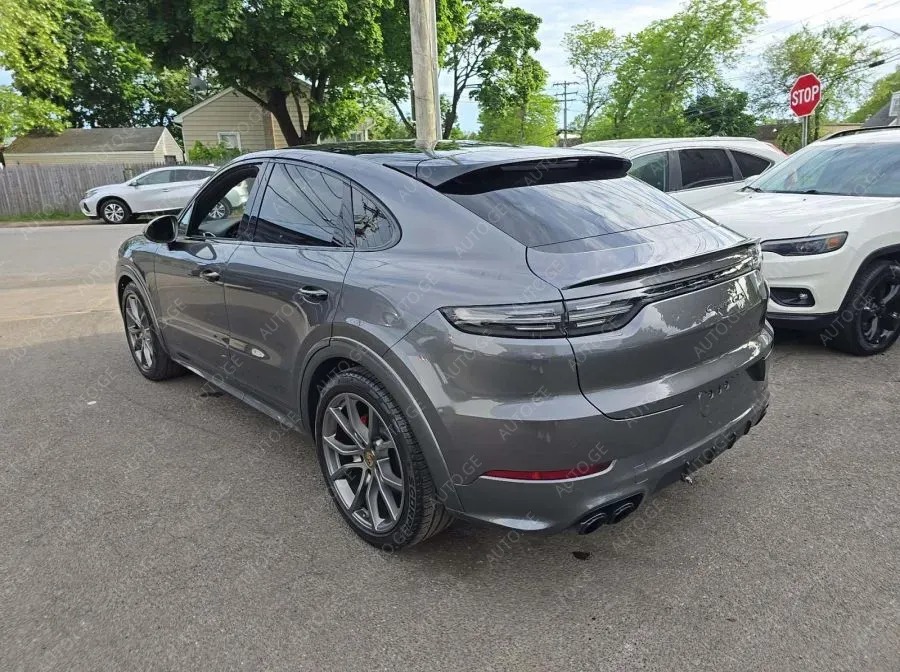 Porsche Cayenne 2023 — photo 2
