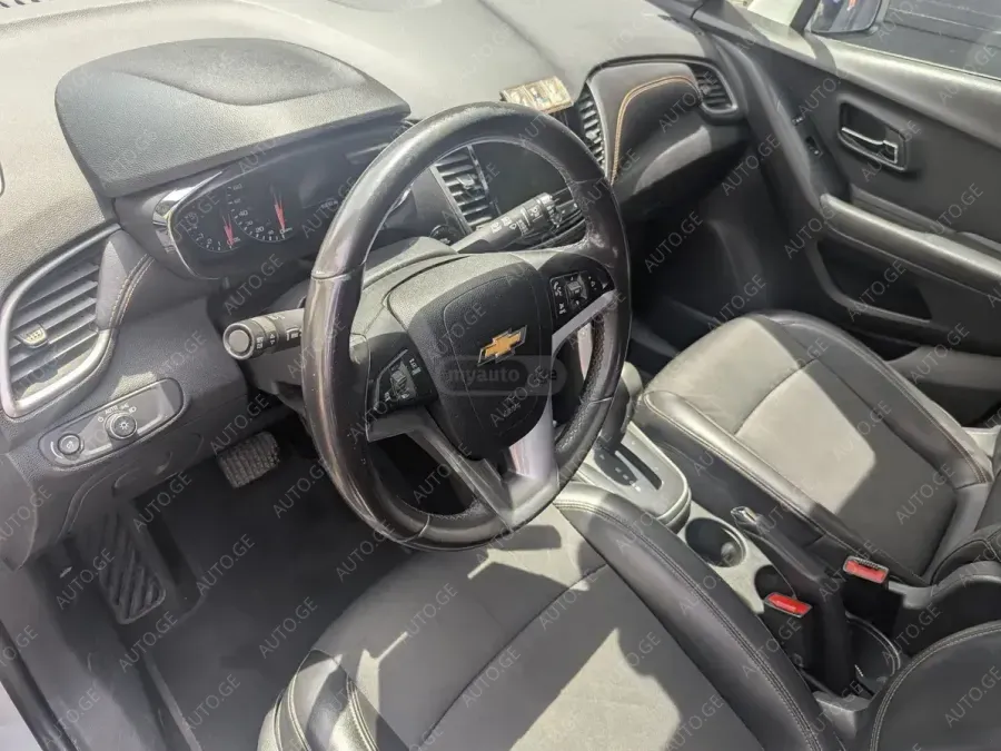 Chevrolet Trax 2019 — photo 2