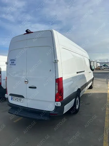 Mercedes-Benz Sprinter 2019 — photo 2