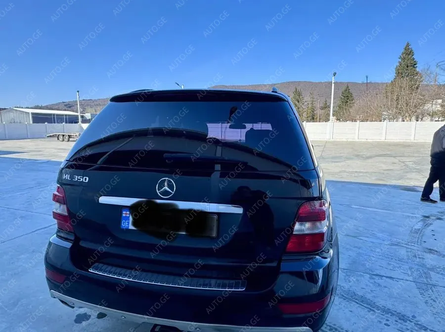Mercedes-Benz Ml-350S 2011 — photo 2