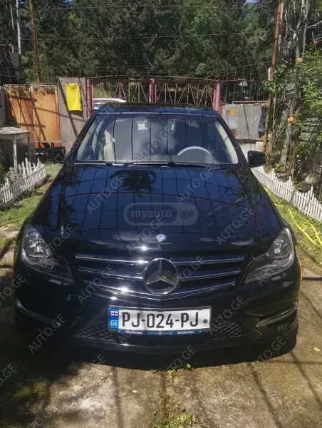 Mercedes-Benz C-300-Merc