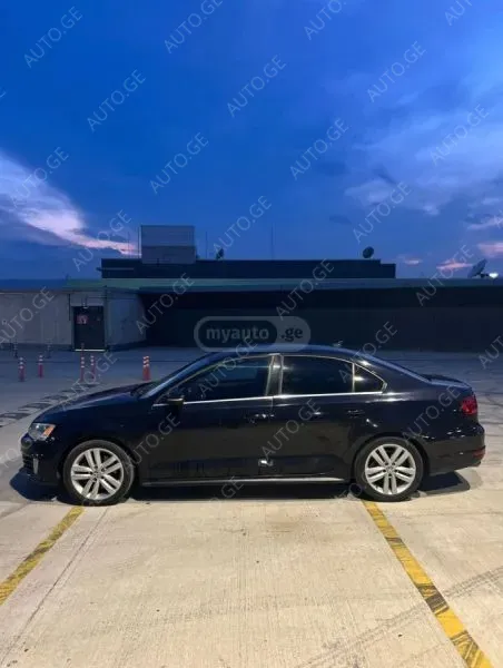 Volkswagen Jetta 2014 — photo 2