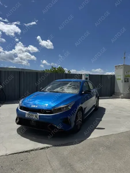 Kia Forte 2023 — photo 2