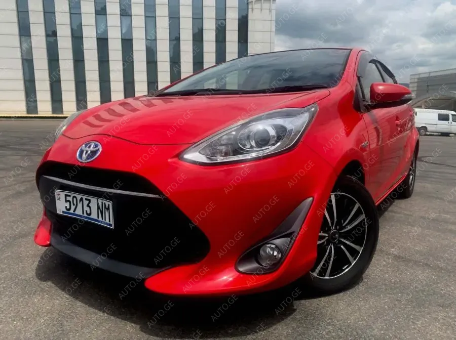 Toyota Aqua 2017 — photo 2