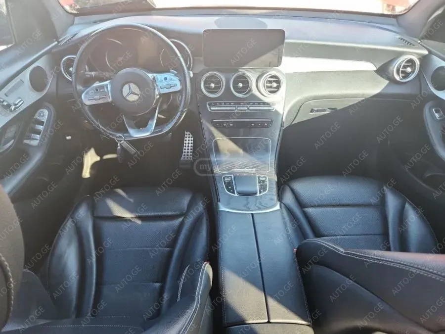Mercedes-Benz 300-Glc 2020 — photo 2