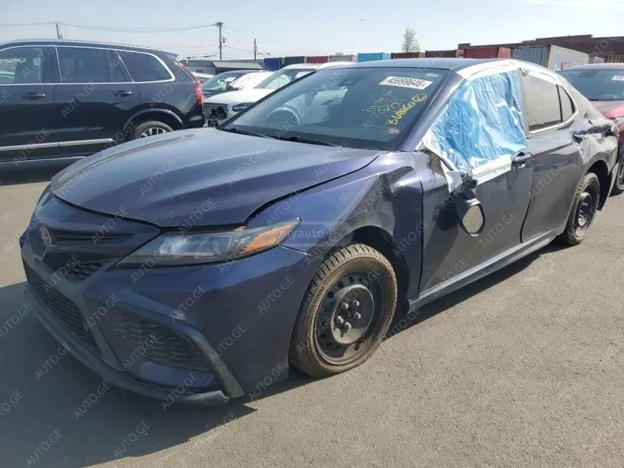Toyota Camry 2022 — photo 2