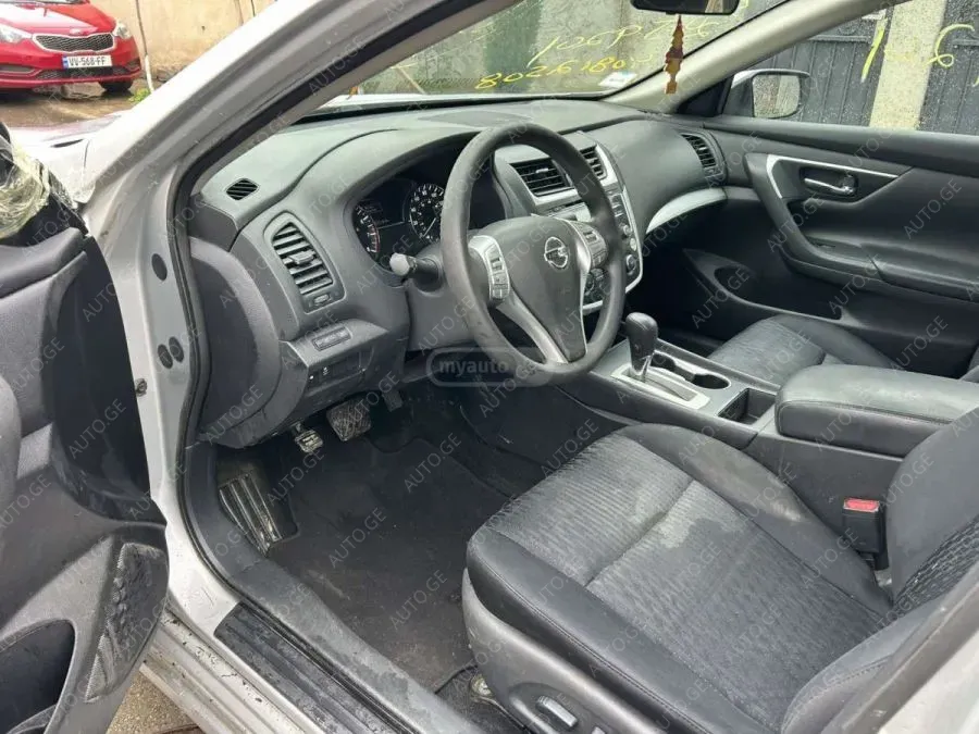 Nissan Altima 2016 — photo 2
