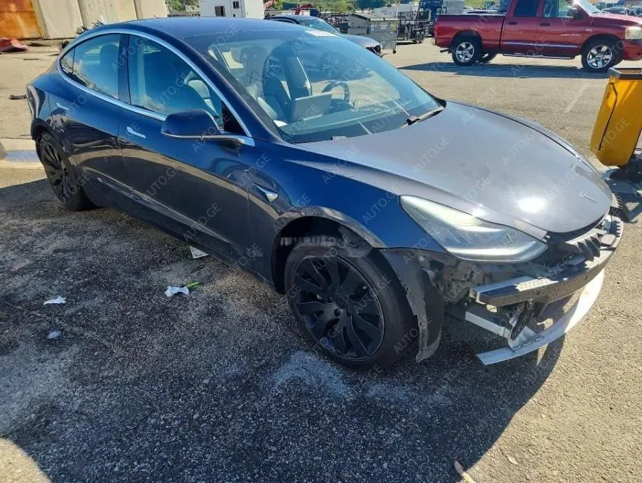 Tesla Model-3-Tesla