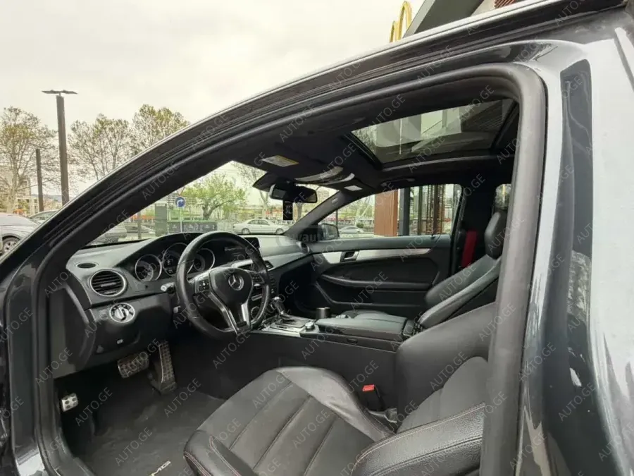 Mercedes-Benz C-350C 2015 — photo 2