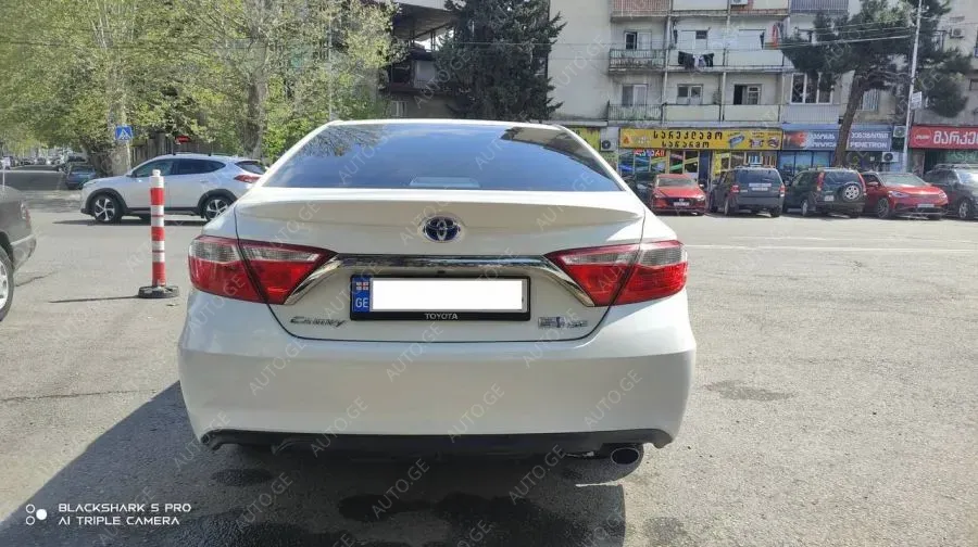 Toyota Camry 2015 — photo 2