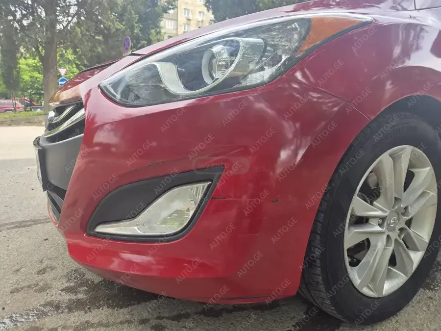 Hyundai Elantra 2013 — photo 2