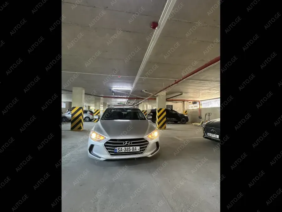 Hyundai Elantra