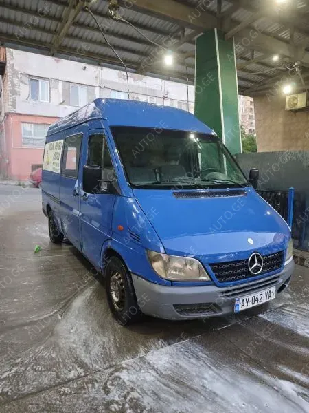 Mercedes-Benz Sprinter